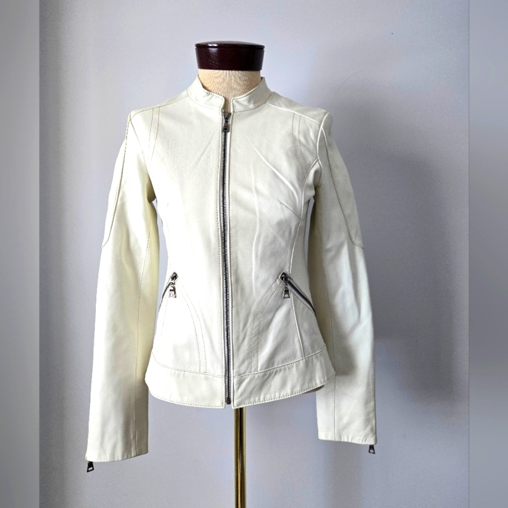 DANIER Women's Cream Fitted Leather Jacket. Size 2XS